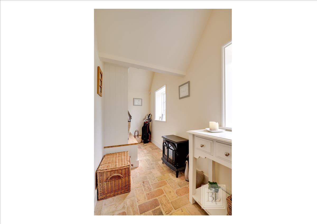 Property Image eb37f26f-2f94-4518-b8b1-d75302f1b9d0