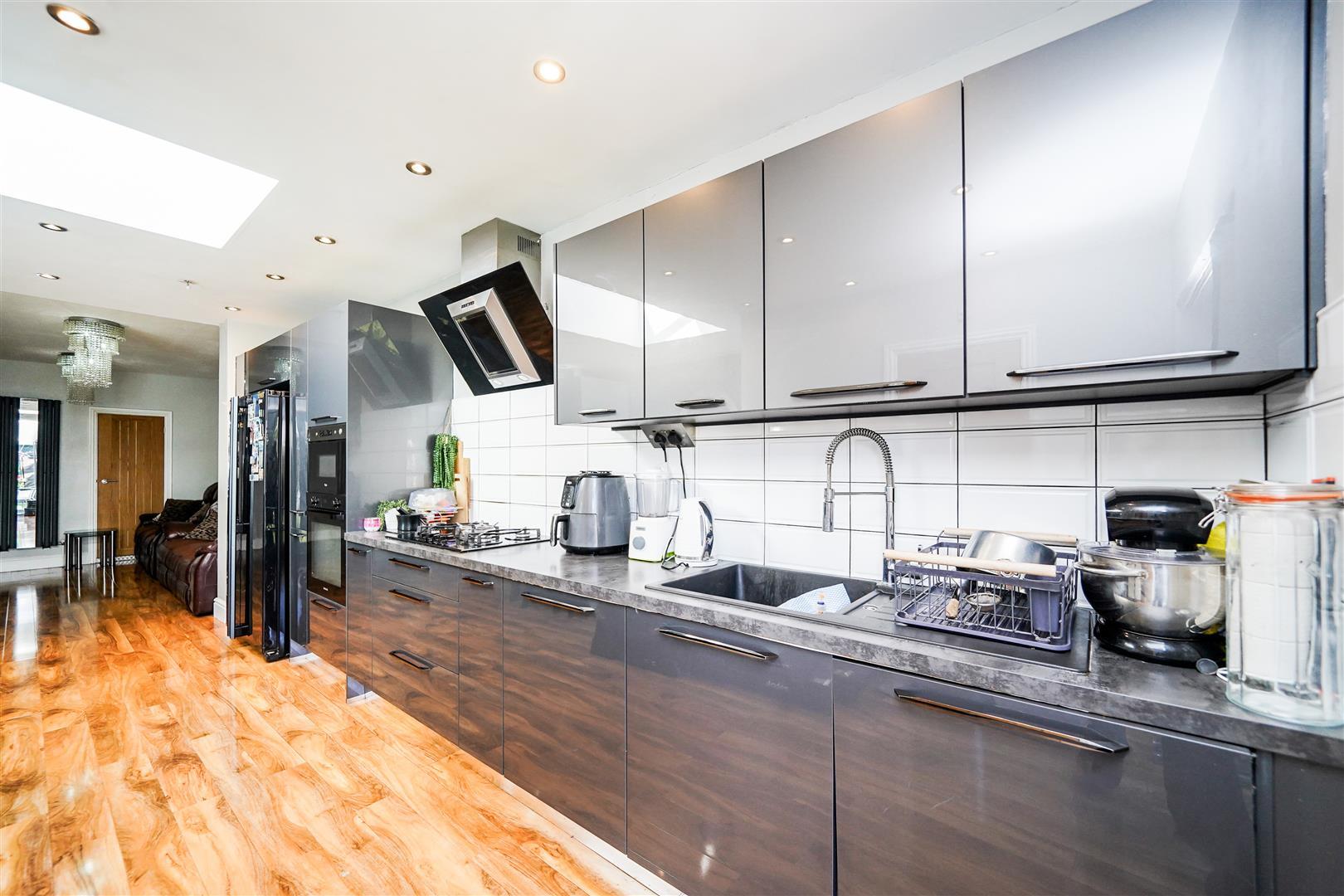 Property Image eb63ad56-51e0-4d27-abce-6e5d8f2de72a