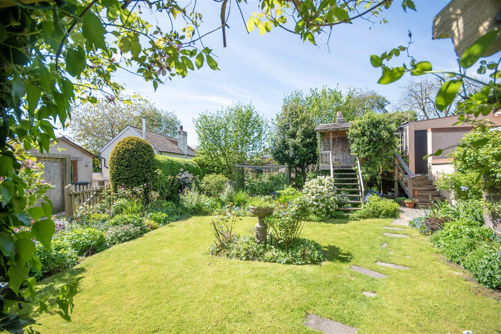 Property Image eb82eea1-cc7f-4a35-a83f-cdad95d9511a