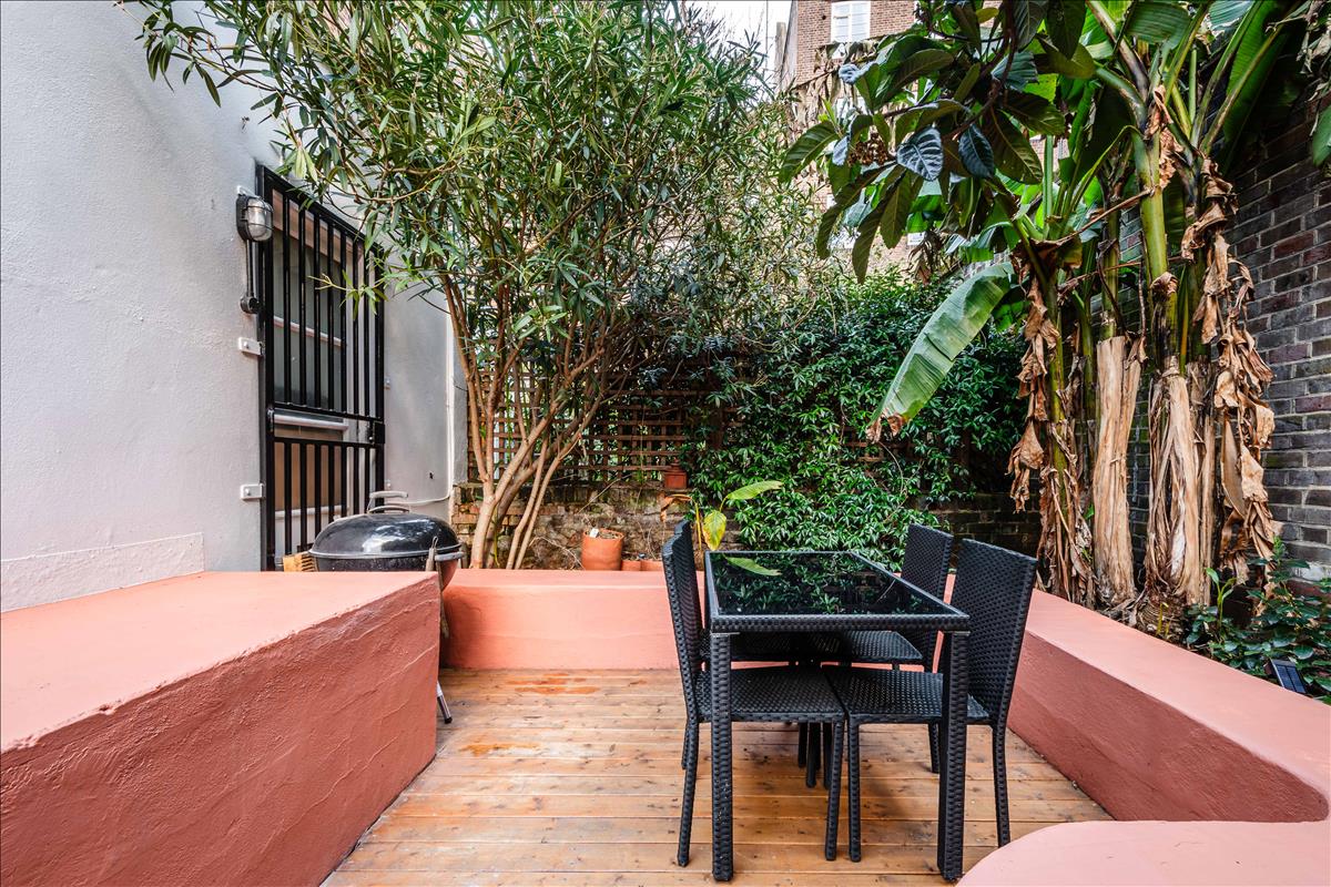 2-bed flat for sale on Leigh Street, Bloomsbury, Camden, WC1H
