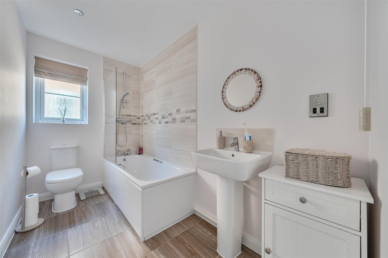 Property Image ebbe7959-9d70-48bf-8b08-00284eb72b7c