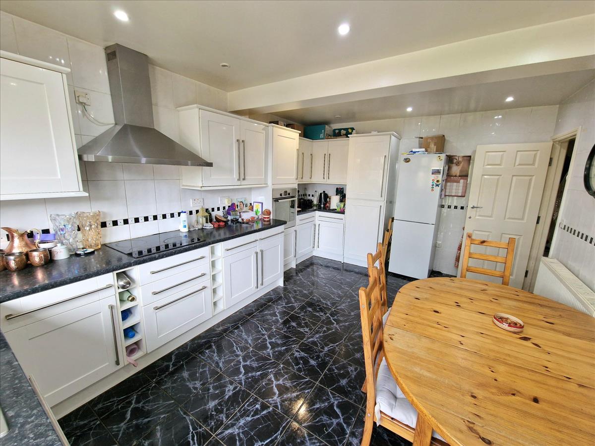 Property Image ebc199b0-3956-41f0-8c33-af7951a684ba