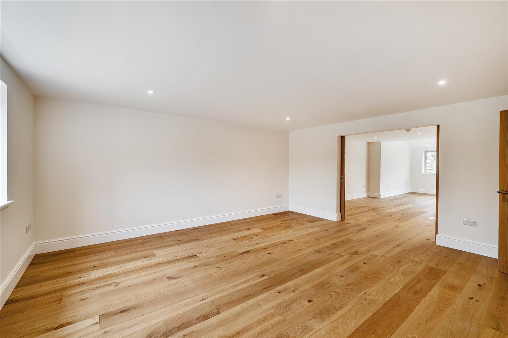 Property Image ebcd3136-75c5-4f9a-aa10-4a4c19cd1ff2