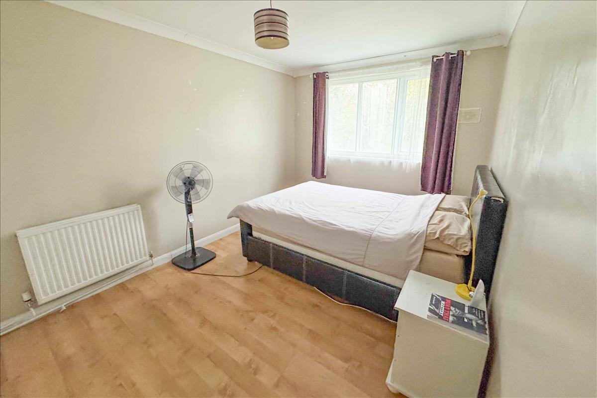 Property Image ebcfa8dd-3a6e-4f79-96d9-42eb8629f04f