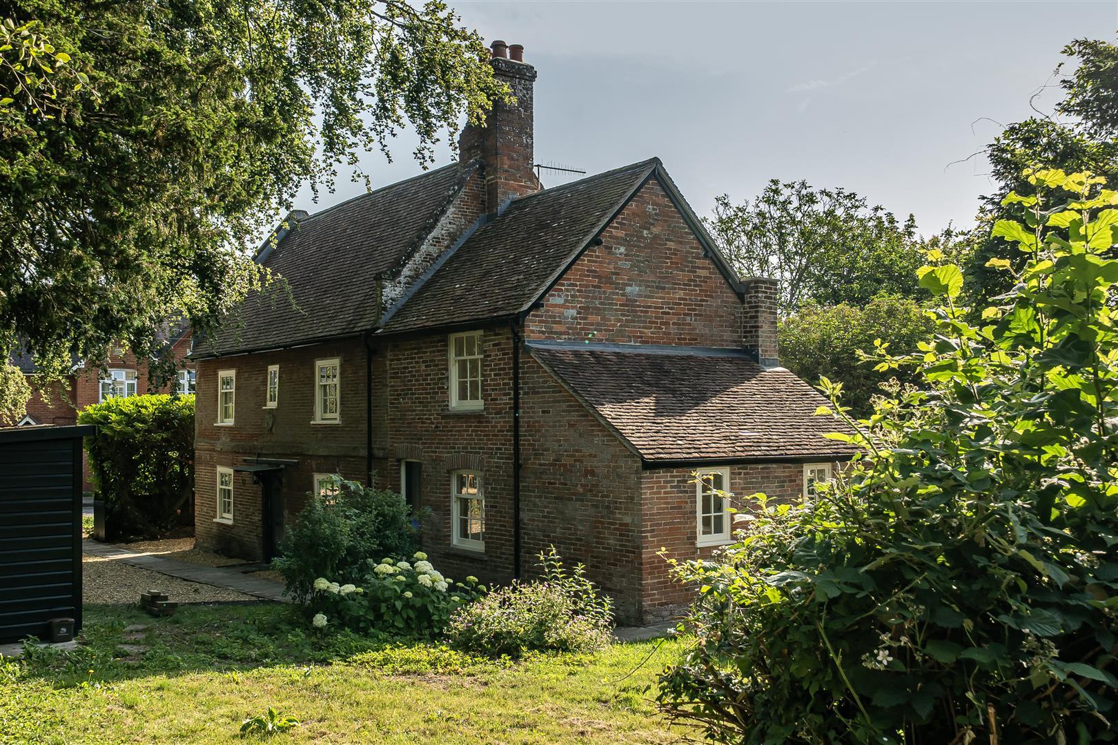 Property Image ebd27745-2d1e-45d2-80b5-9d09a1cbdbd2