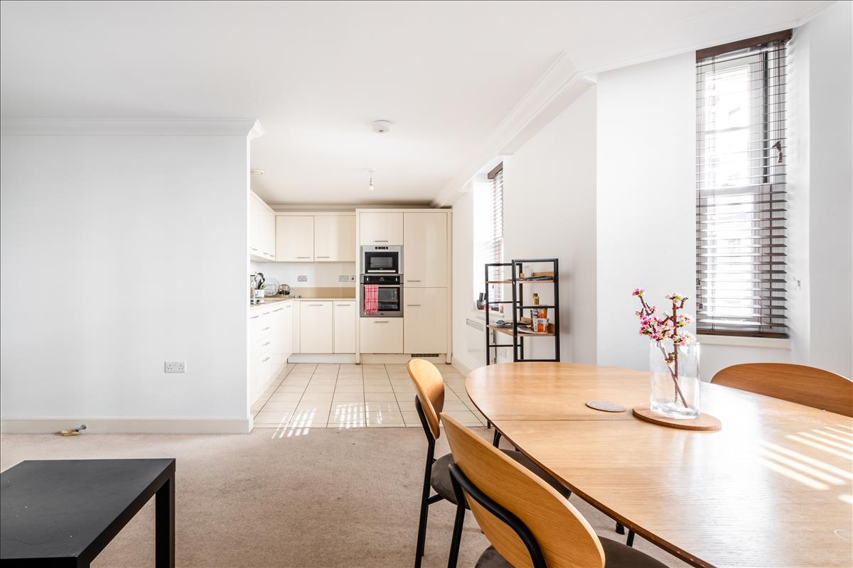 Two bed two bath property for let on Bloomsbury Terrace Fitzrovia WC1