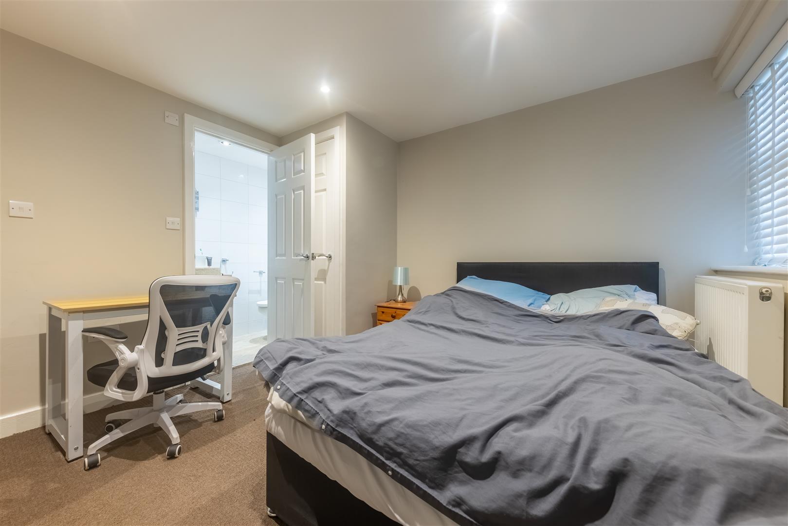 Property Image ec186721-ad00-42e7-a17c-7e2ce4a330e8