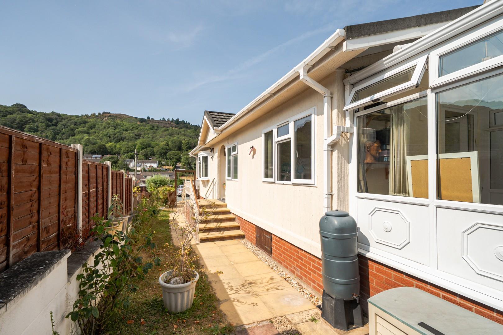 Property Image ec42a533-4757-4a51-b1c7-7cc29bdc8e41
