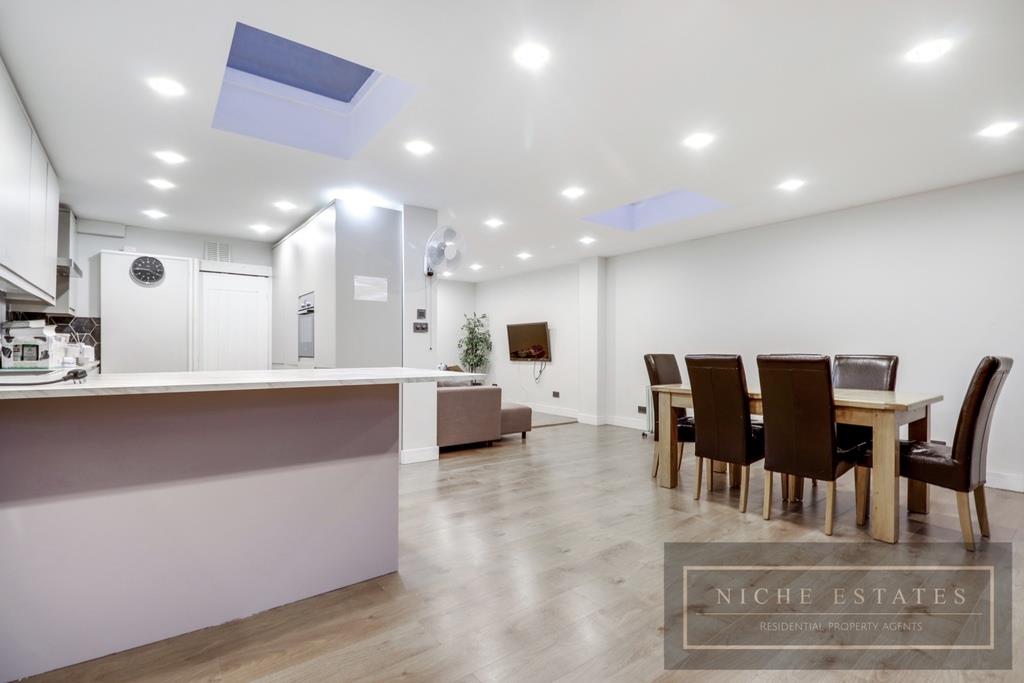 Property Image ec882afc-ae33-4dcd-849e-eb640808f193