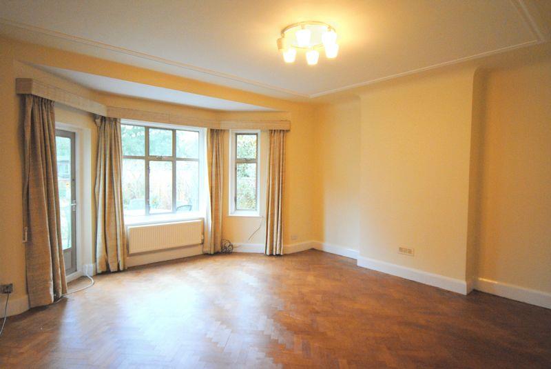 Property Image ec91009d-0161-4191-8f7e-6a2859d94a40