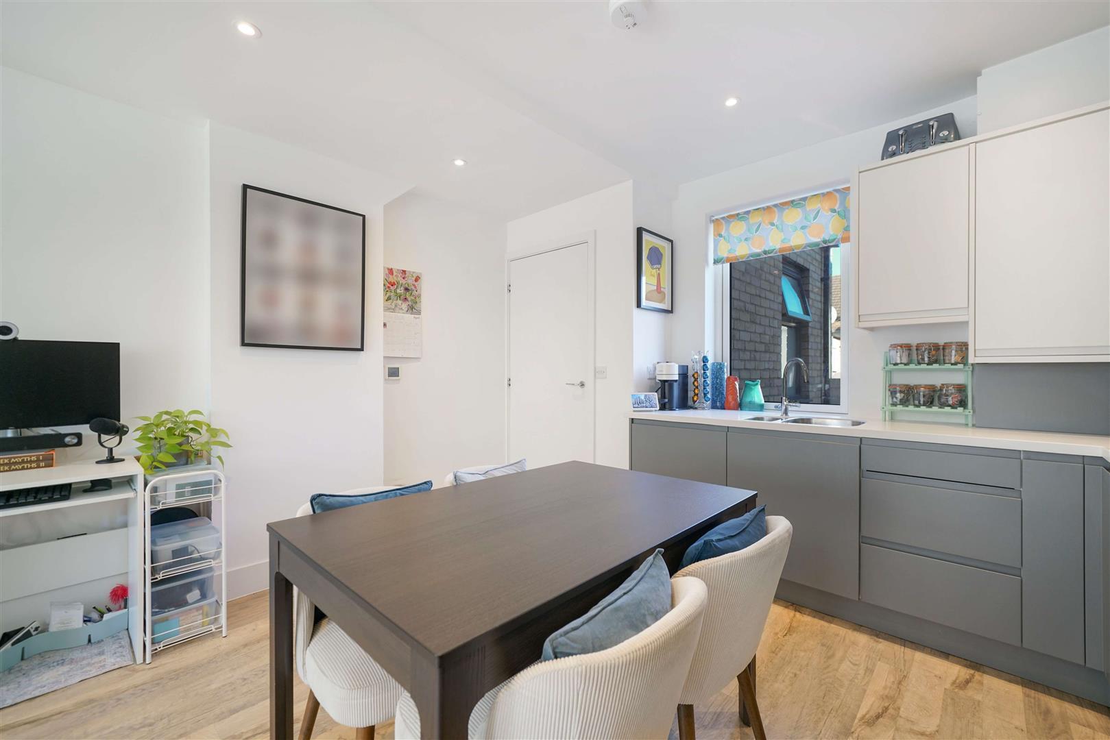Property Image ecd89145-295f-4efe-bddf-43621d72db6d