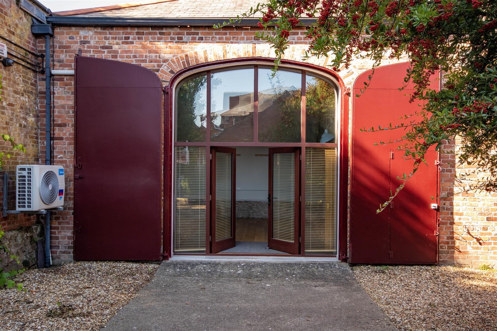 Property Image ed9da75b-c755-4ea2-90f4-4a8f811cfd40