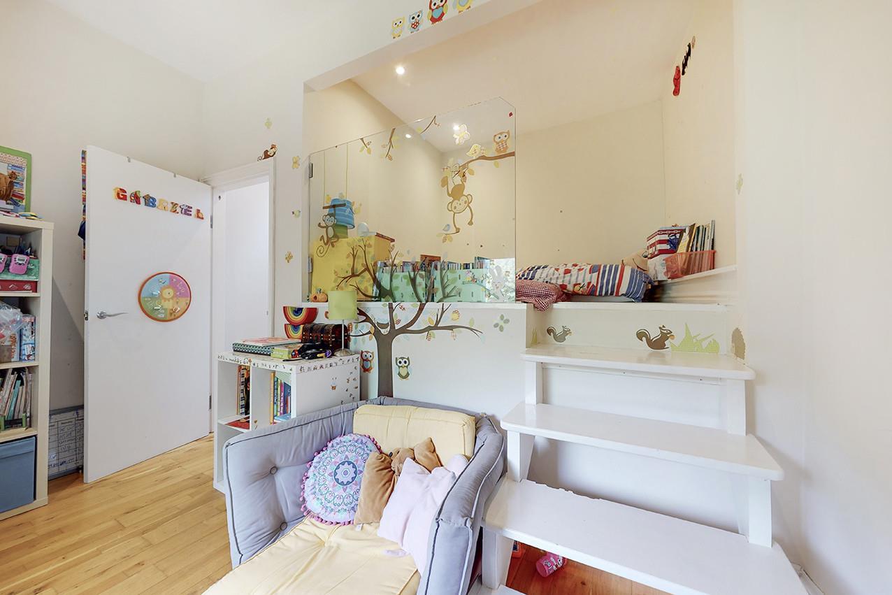 Property Image edafdb19-ef34-42b5-8a2c-12b946f9bb13