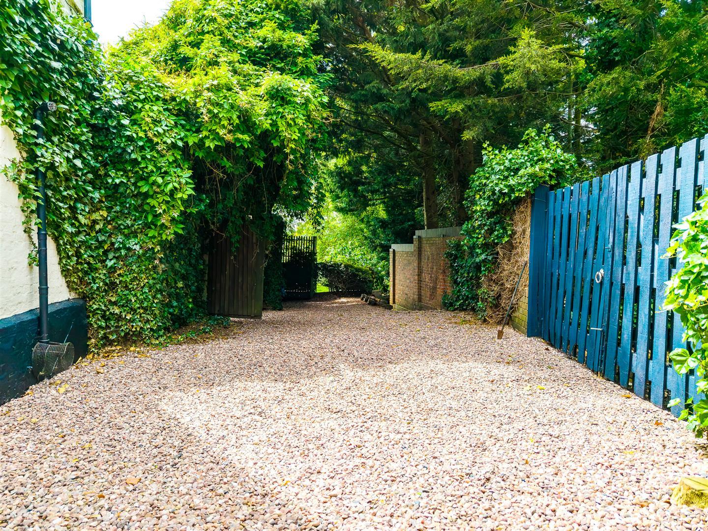 Property Image edb35002-49e0-41f8-abfc-8c88853f3567