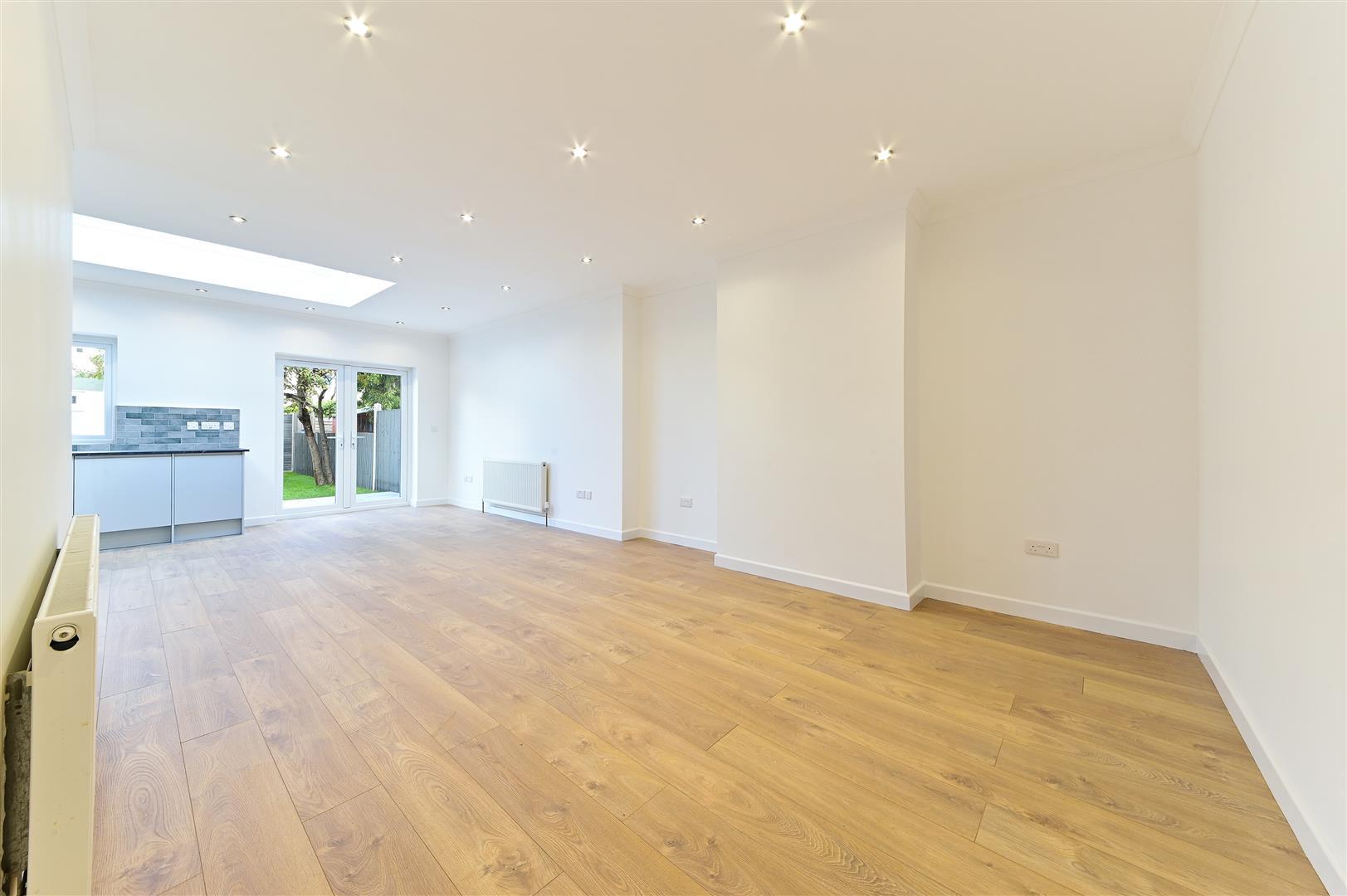 Property Image edb5c566-3f65-423c-83ba-fa95887747f0