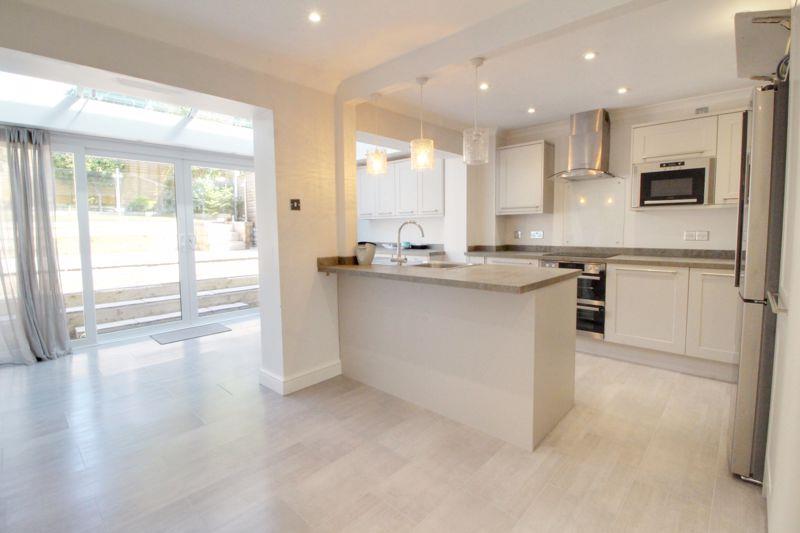 Property Image edbddcc7-6d47-45c0-8fe8-60df43b3d37d