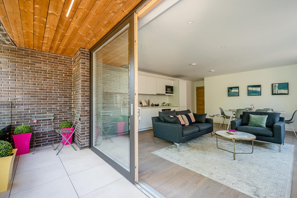 Luxury Hackney Gardens Apartment for sale, with outdoor balcony