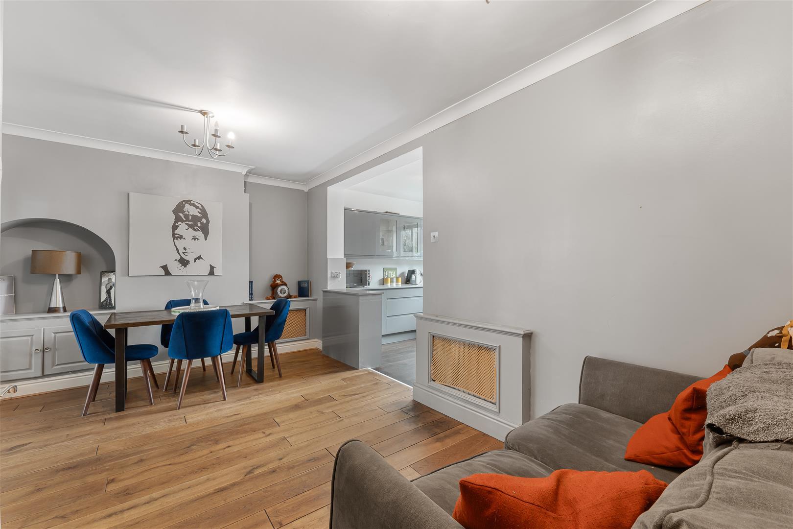 Property Image ee068254-8c69-49a2-91a6-e225b74eb814