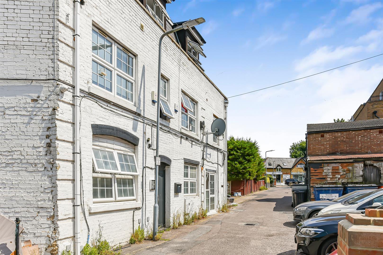 Property Image ee073f7c-ce8c-4dac-a88d-76eebc786900