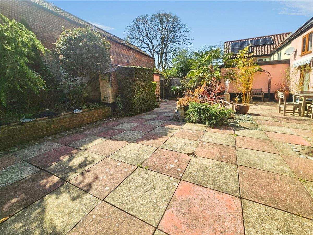 Property Image ee27f072-ad39-4c9d-a3f1-f19157d16d02