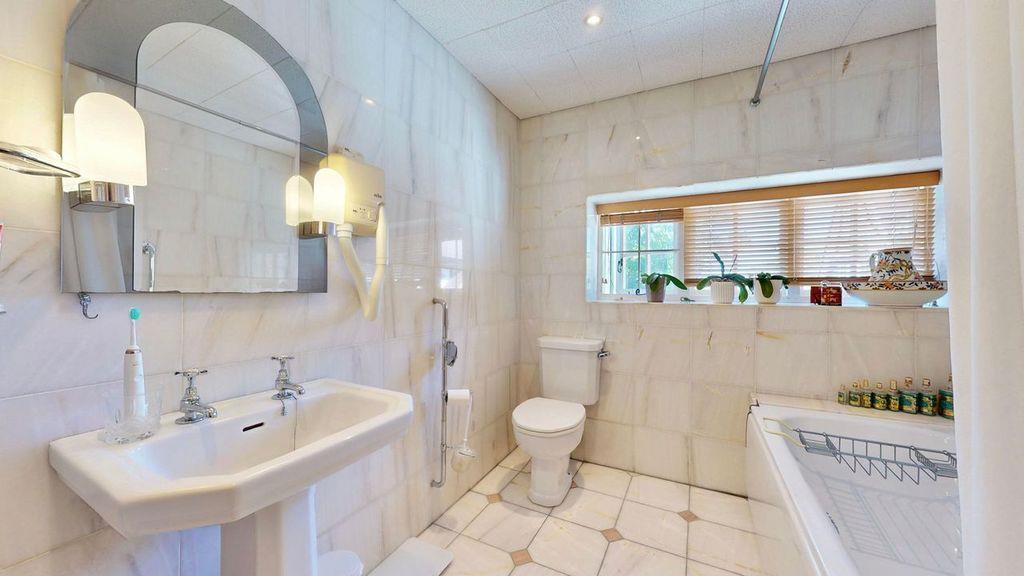 Property Image ee2c7df0-484a-41df-8c0d-de5dbfa558fe