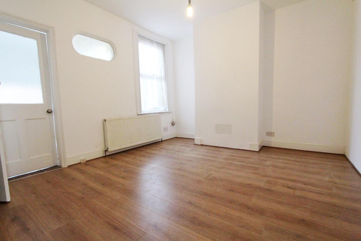 Property Image ee3b5209-6223-4fea-b3cc-83645de8b8b9