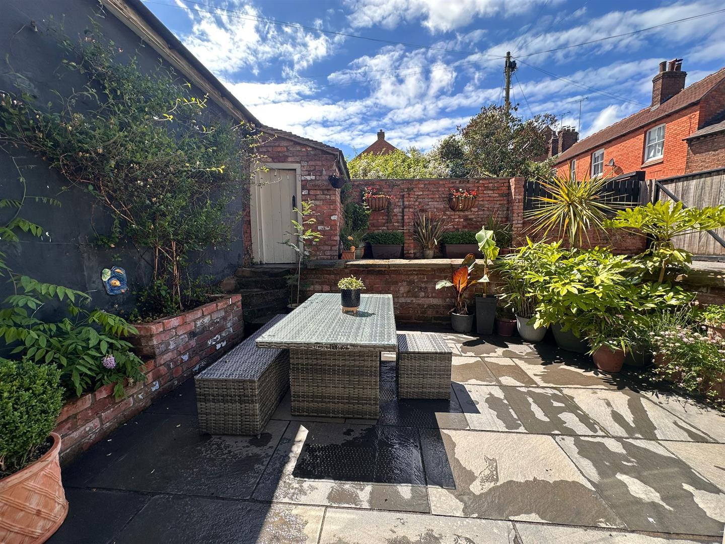 Property Image ee41ee83-3485-4196-b75f-46d69d348278
