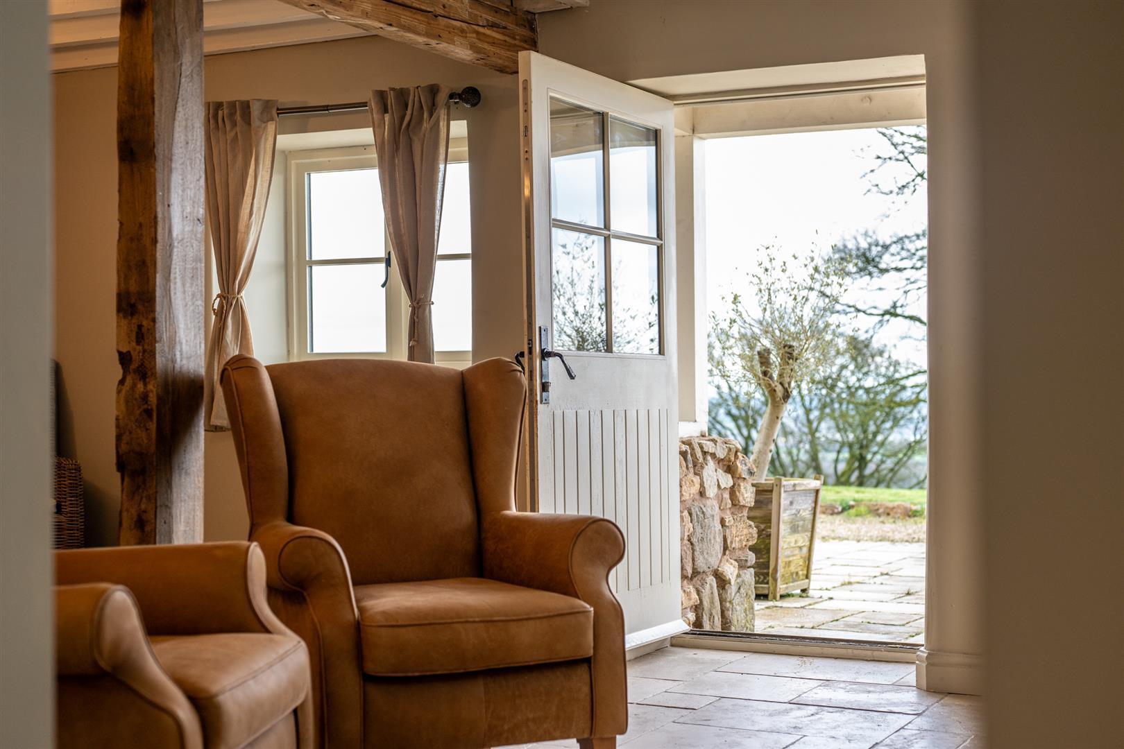 Property Image ee569ef1-40b7-4378-9c75-c6058237264d