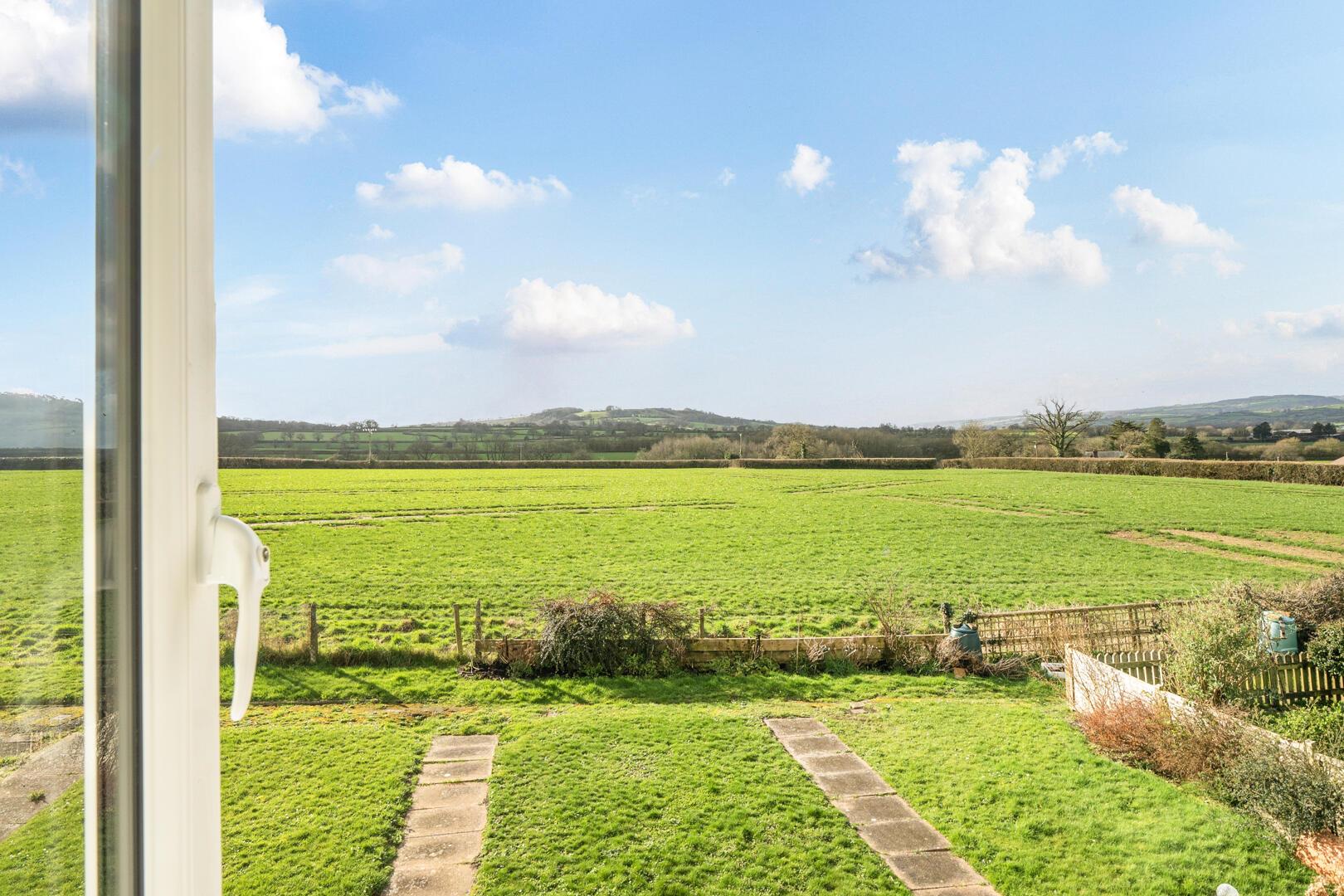 Property Image ee5fb555-3ed1-4229-b330-cfaf895921d8