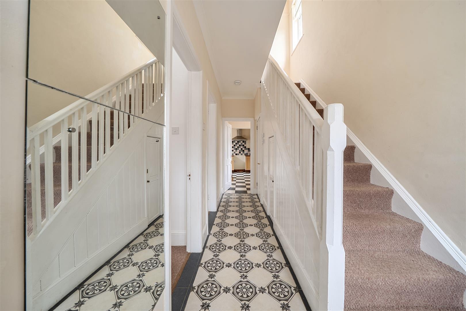 Property Image ee657a1b-fe66-44cb-b9e5-2a982448a52a