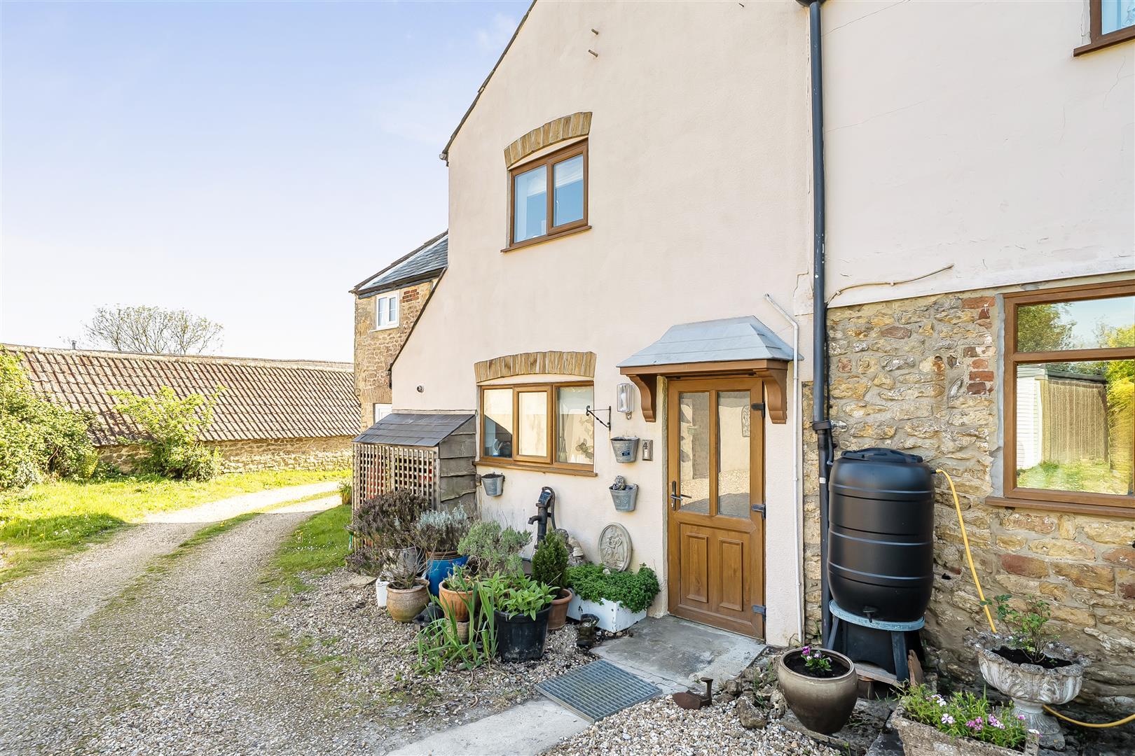 Property Image ee6c8a38-94fc-4ac0-b51a-f10e645cb0c8
