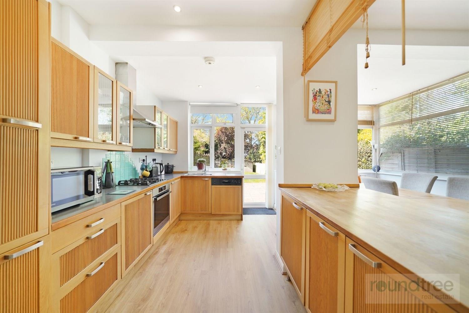 Property Image ee7b1eed-3d5f-4272-8c56-7b71a930b5d0