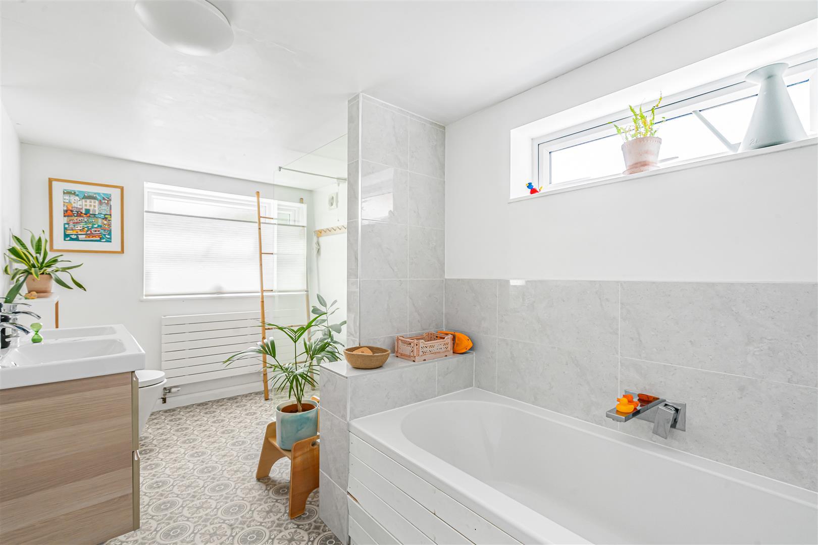 Property Image ee8a932e-2f35-47d9-a69f-63cebec2ddae