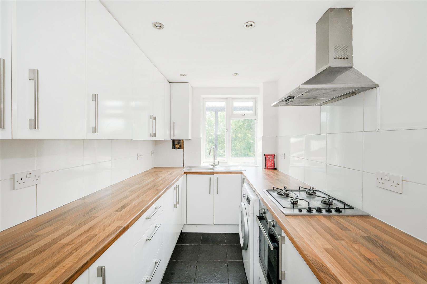 Property Image ee8e9f7a-a761-4211-8d54-28ab83a46581