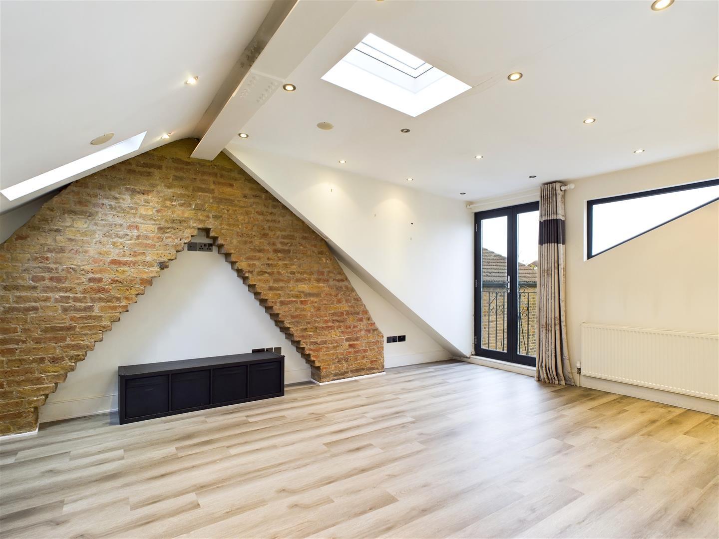 Property Image ee93023a-9a7e-484a-a3f8-cd014e739d6d