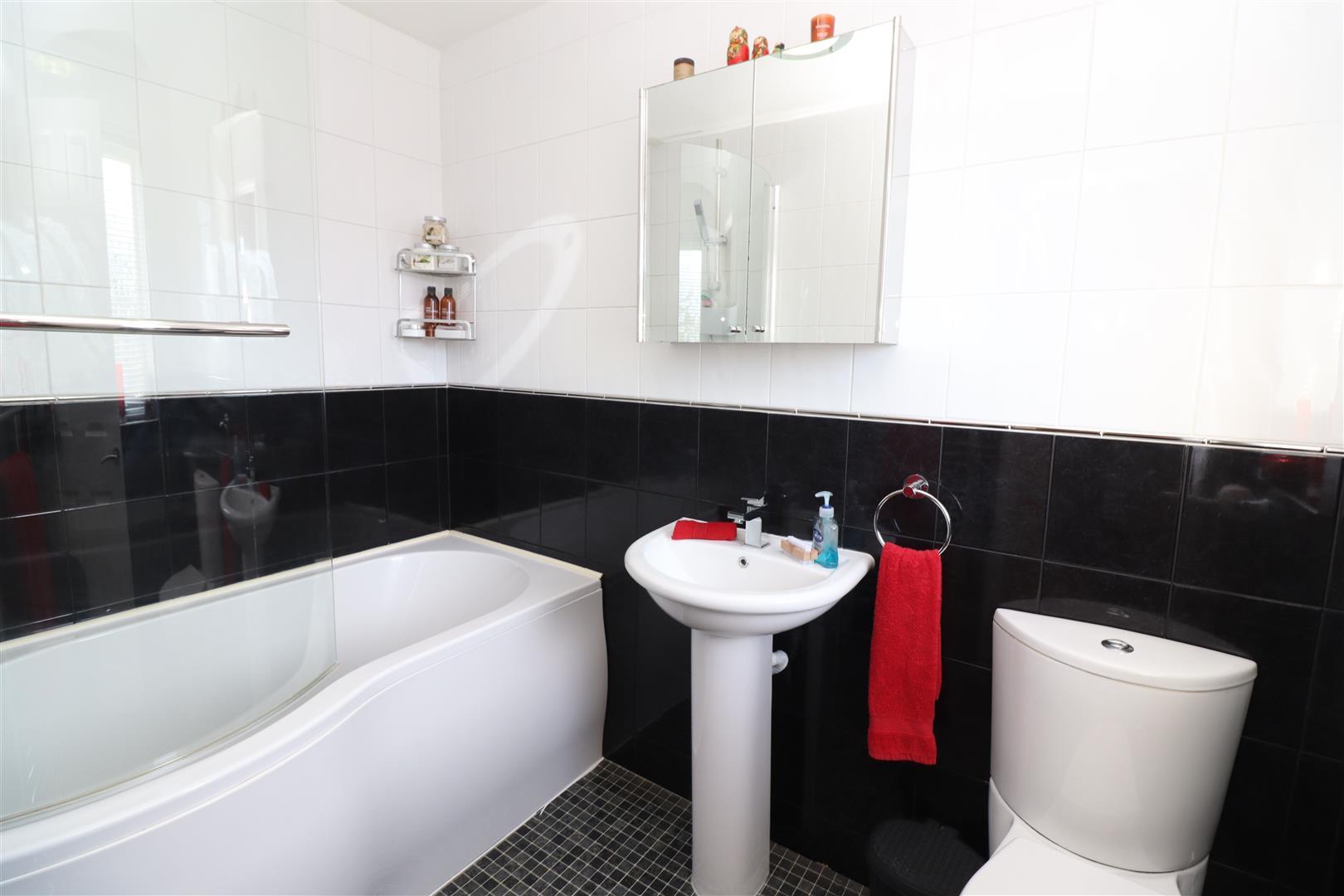 Property Image ee9ba9dd-8b02-45f2-b0b7-3c3f8e925573