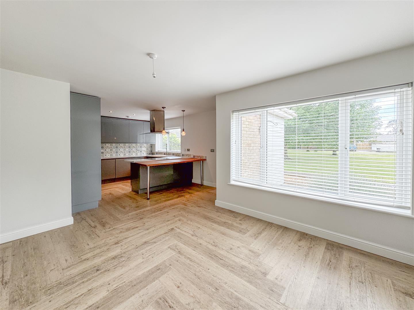 Property Image eea016ed-ee49-47e4-997c-5907ac04e8d1