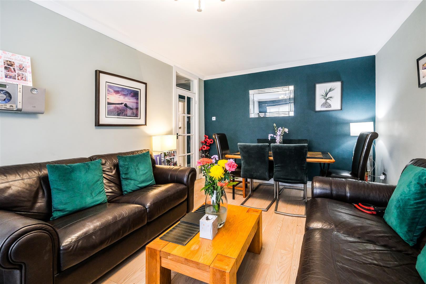 Property Image eea6cf3a-5137-451b-88f5-c336152454f6