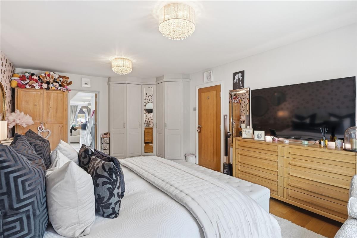 Property Image eeaf51a8-cbc5-467e-a446-0f8a6e4db62a
