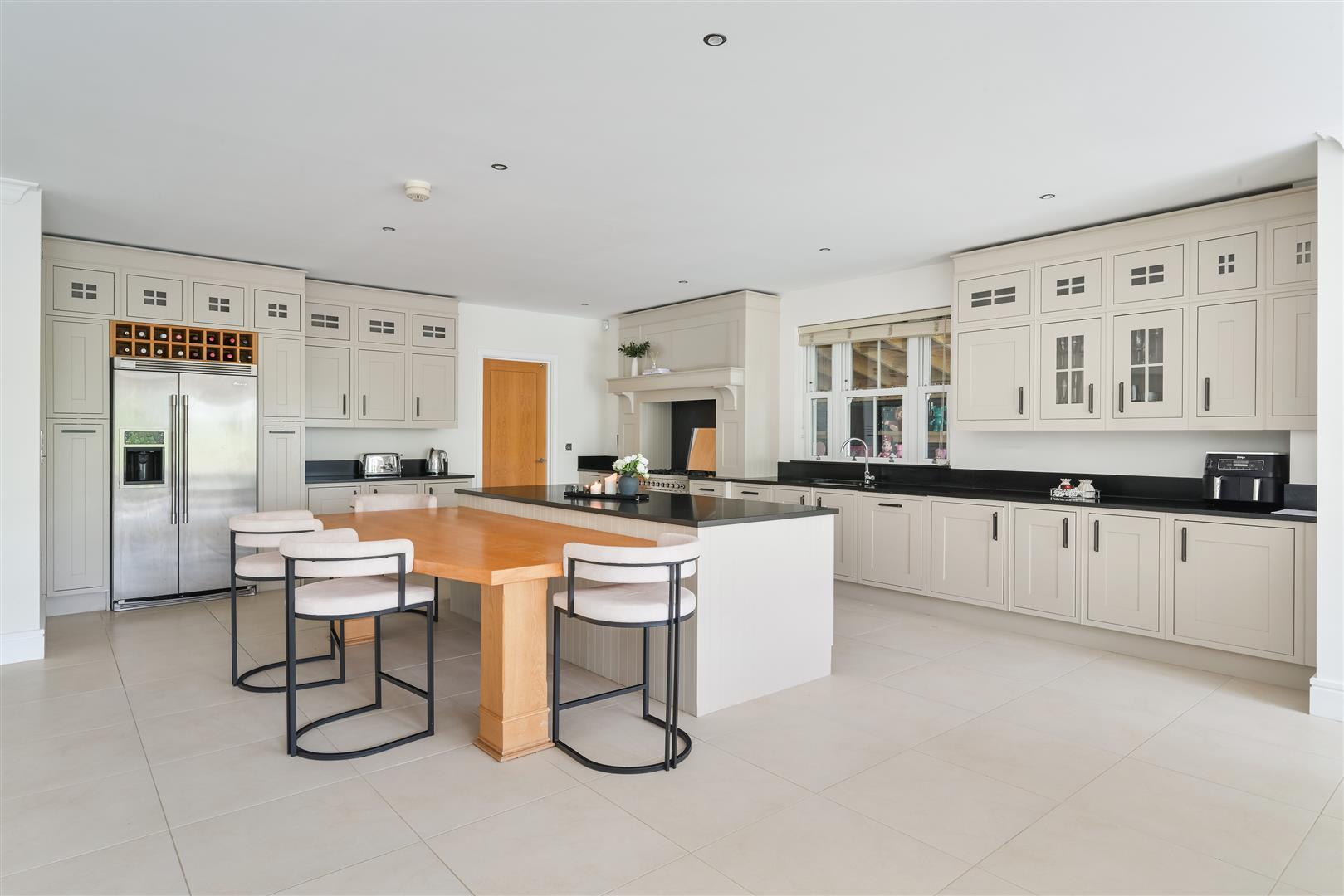 Property Image ef1ae7f2-fd91-47f8-adb0-f41d1829704b