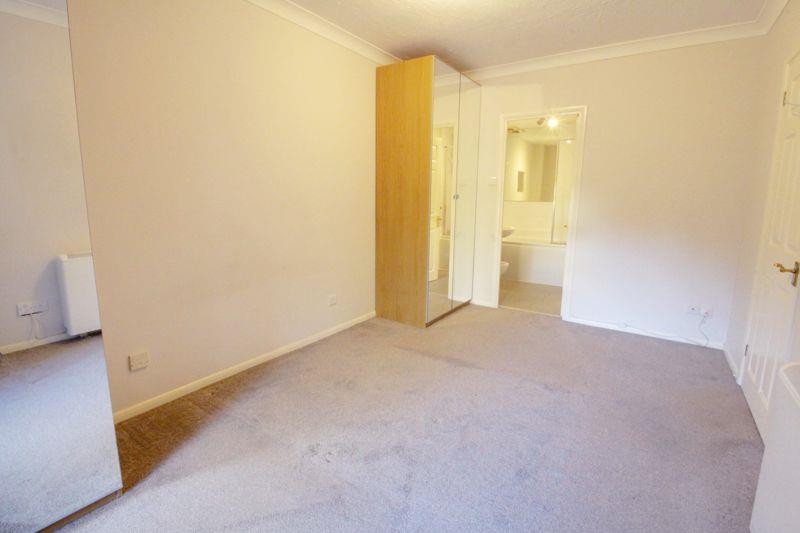 Property Image ef2217a8-d61c-40f5-957d-d6e73881ef57