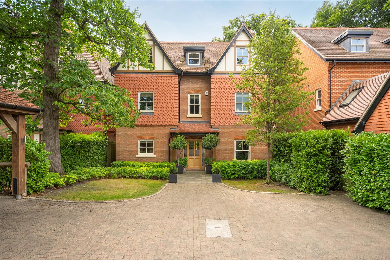 Property Image ef34df3a-8e36-42bd-84ee-177547b4fa16