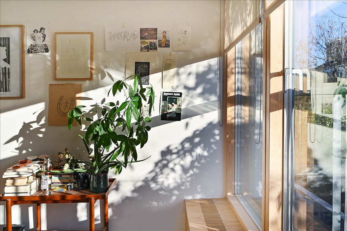 incredible four bedroom townhouse with garden available for long let in london fields e8