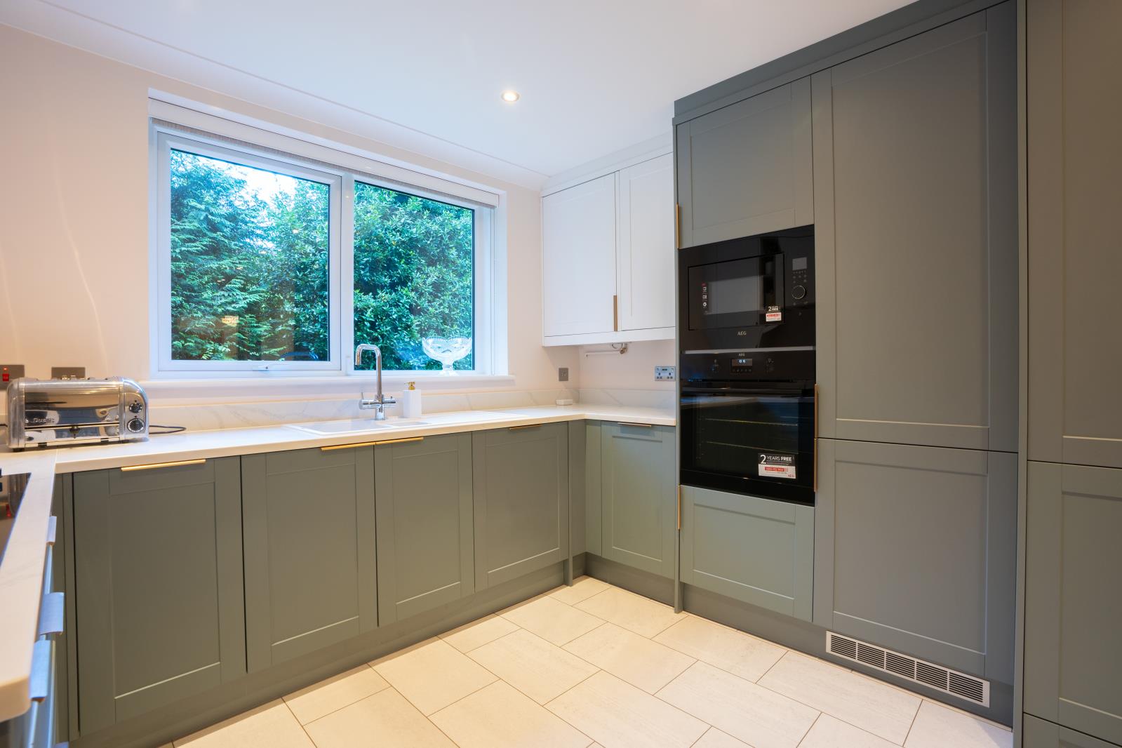 Property Image ef539f80-8c4c-44c8-a57a-7d1a2467ad1d