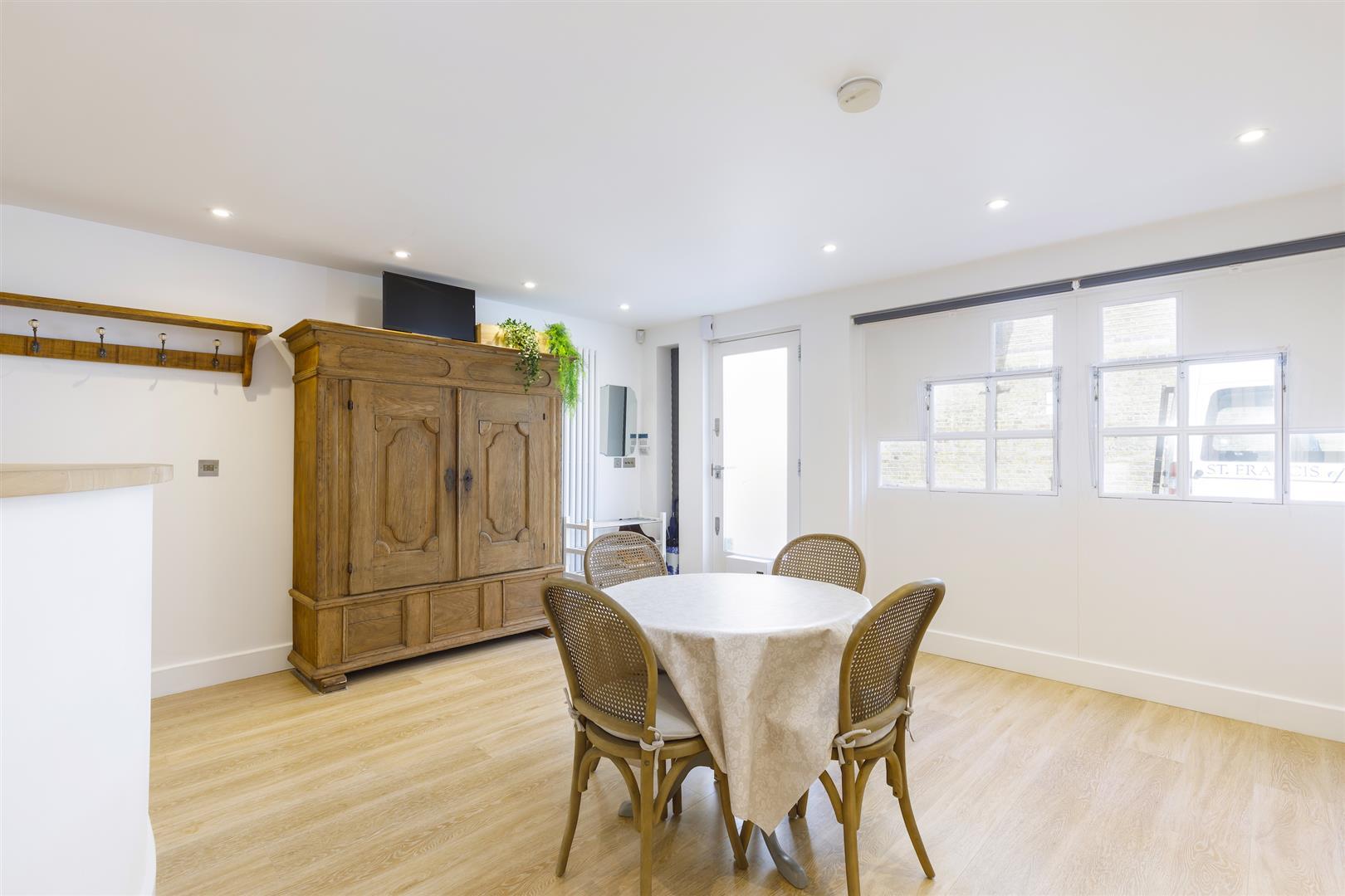Property Image ef6781ae-ac49-46de-8530-315786e55a46