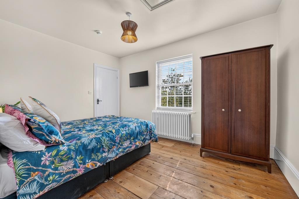 Property Image efad4c84-2b12-48d8-b5f3-5d9d66cb7a89