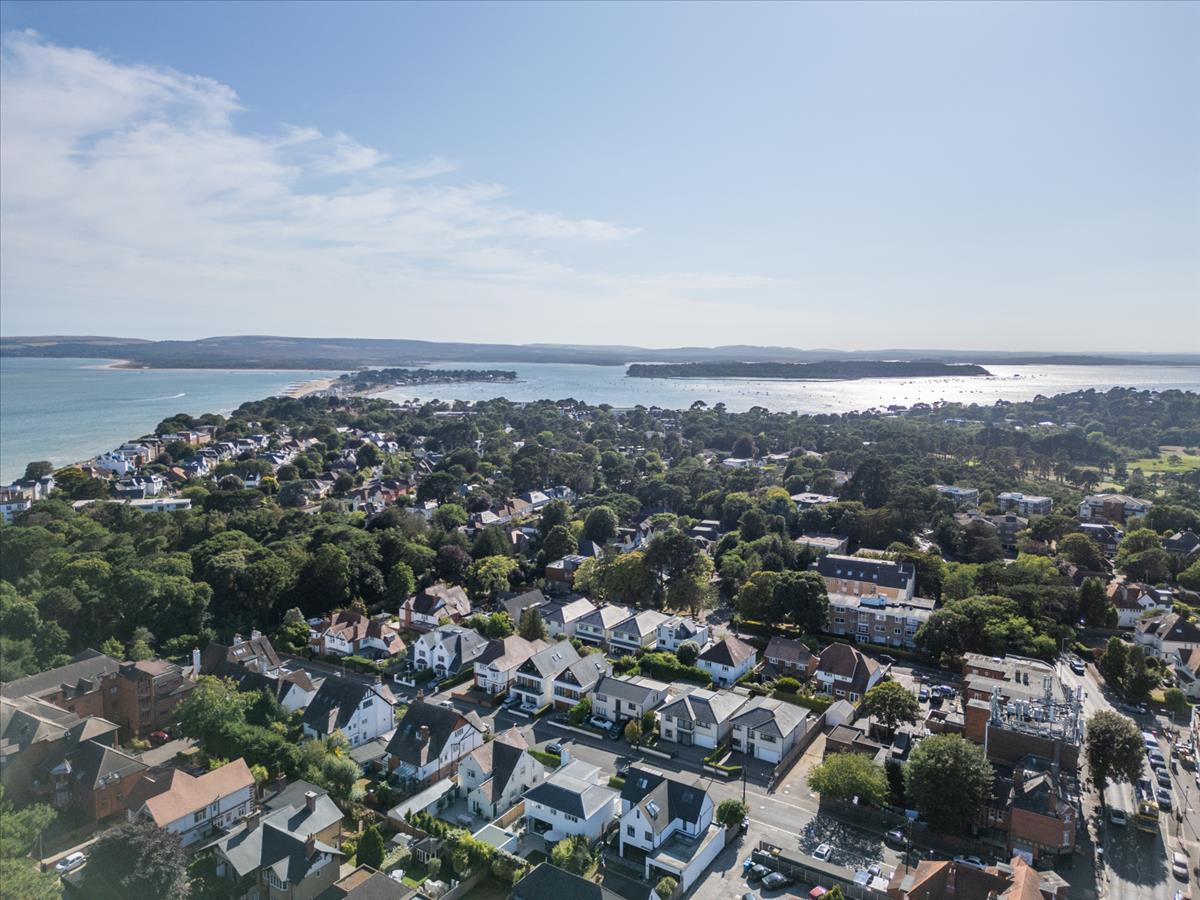 Property Image efc5ce5a-ace6-4303-b1b9-e22bc2a7f82f