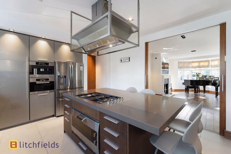 Property Image efc6ba97-a780-45ee-9f7a-f8e4102c71c7