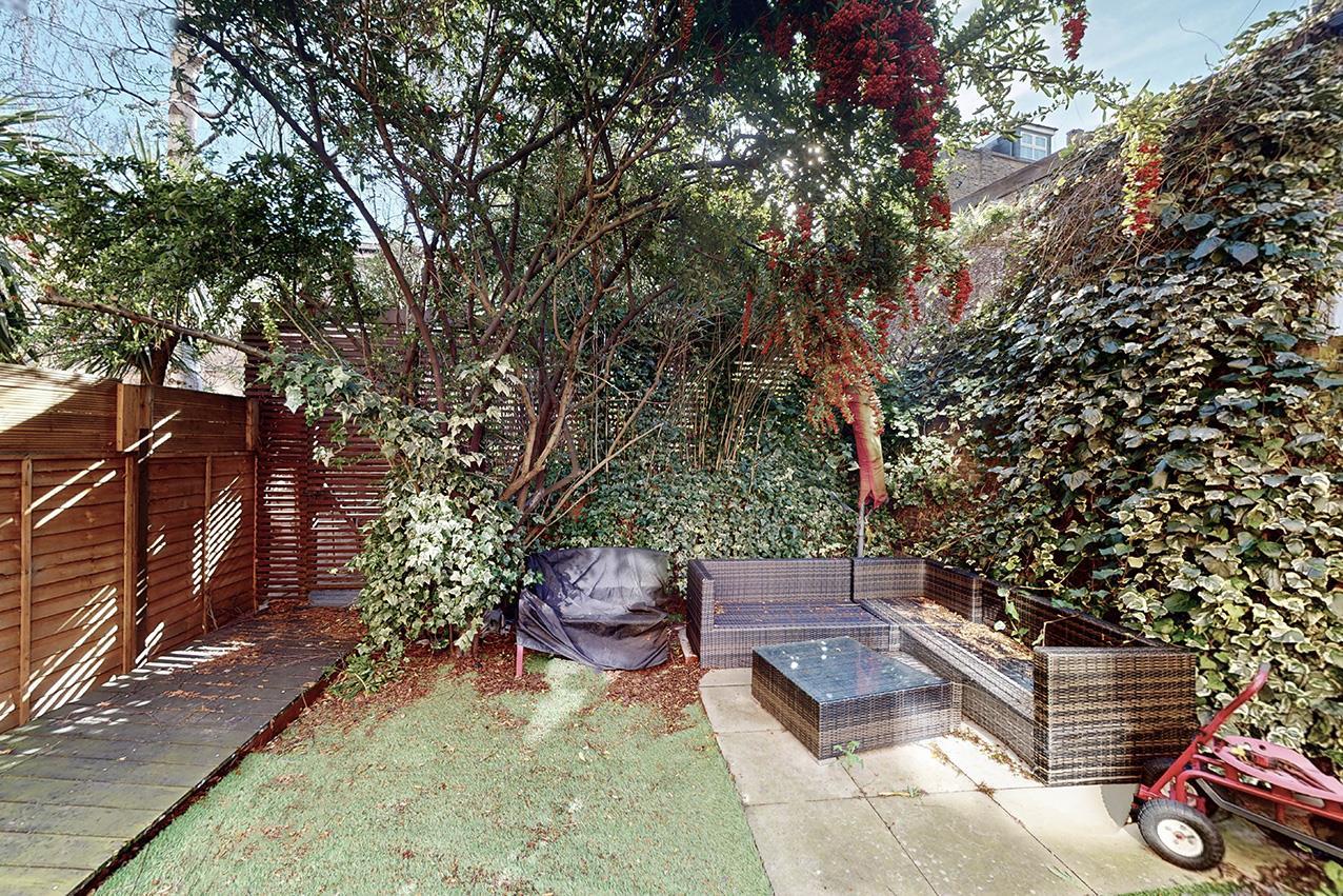 Property Image efd0f1d8-8c97-4f3a-befe-58bada4b46cb