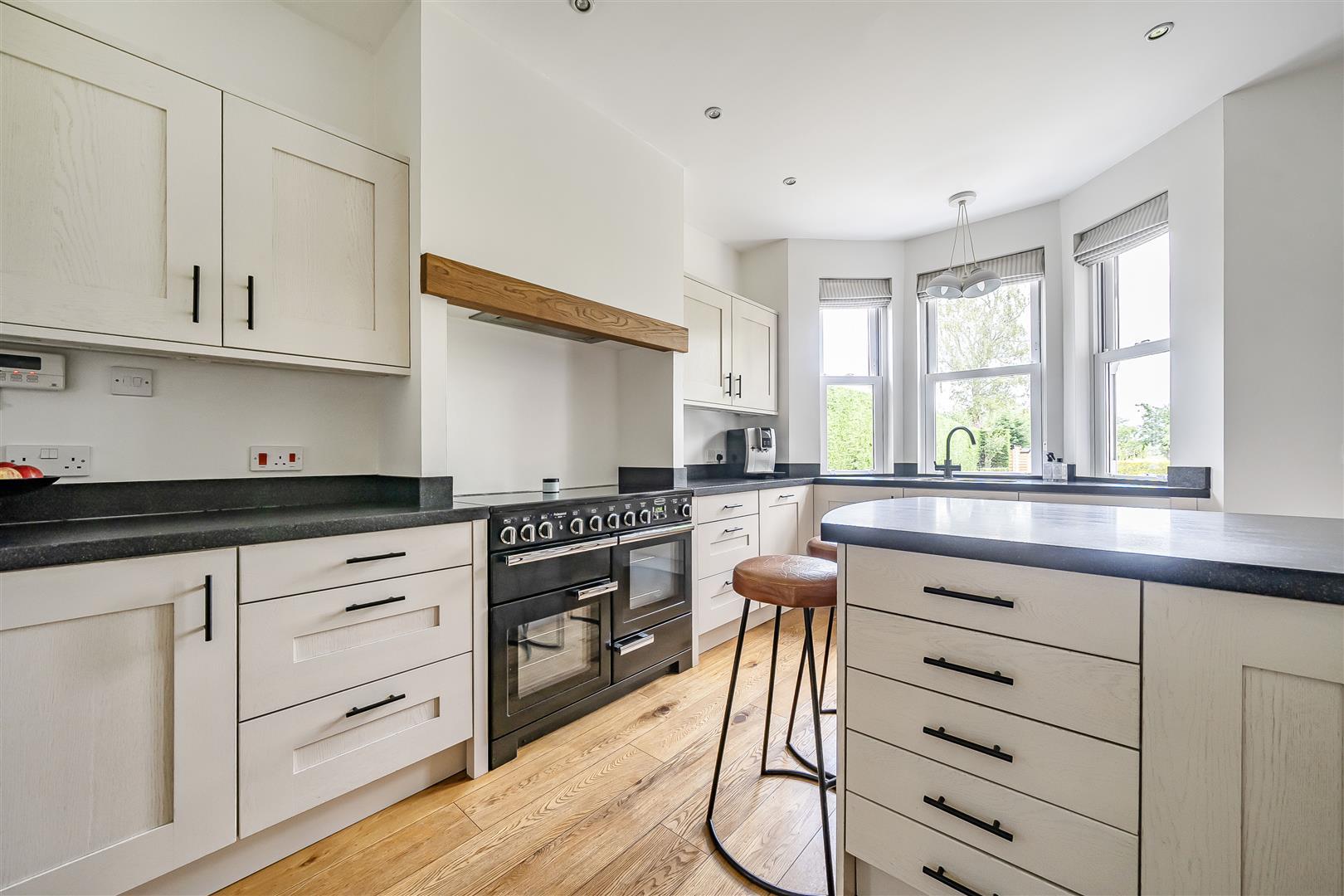 Property Image efd4bb9d-c6b0-4c61-944d-c665f736f0f8